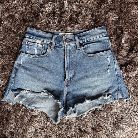 A&F High Rise Mom Short - Picture 2 of 4